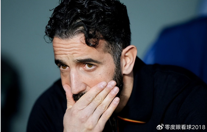 kaiyun-曼联寻找救火教练，阿莫林替代者，最热门人选浮现，两大优势无人能及|索尔斯克亚|索帅|范尼|贝西克塔斯|执教_新浪体育_新浪新闻