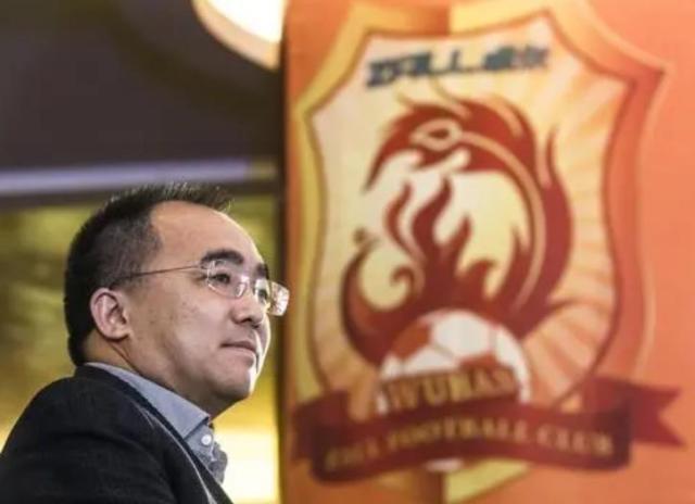 开云在线直播-春节新闻回顾：埃弗拉签约浙江 武汉长江宣布解散