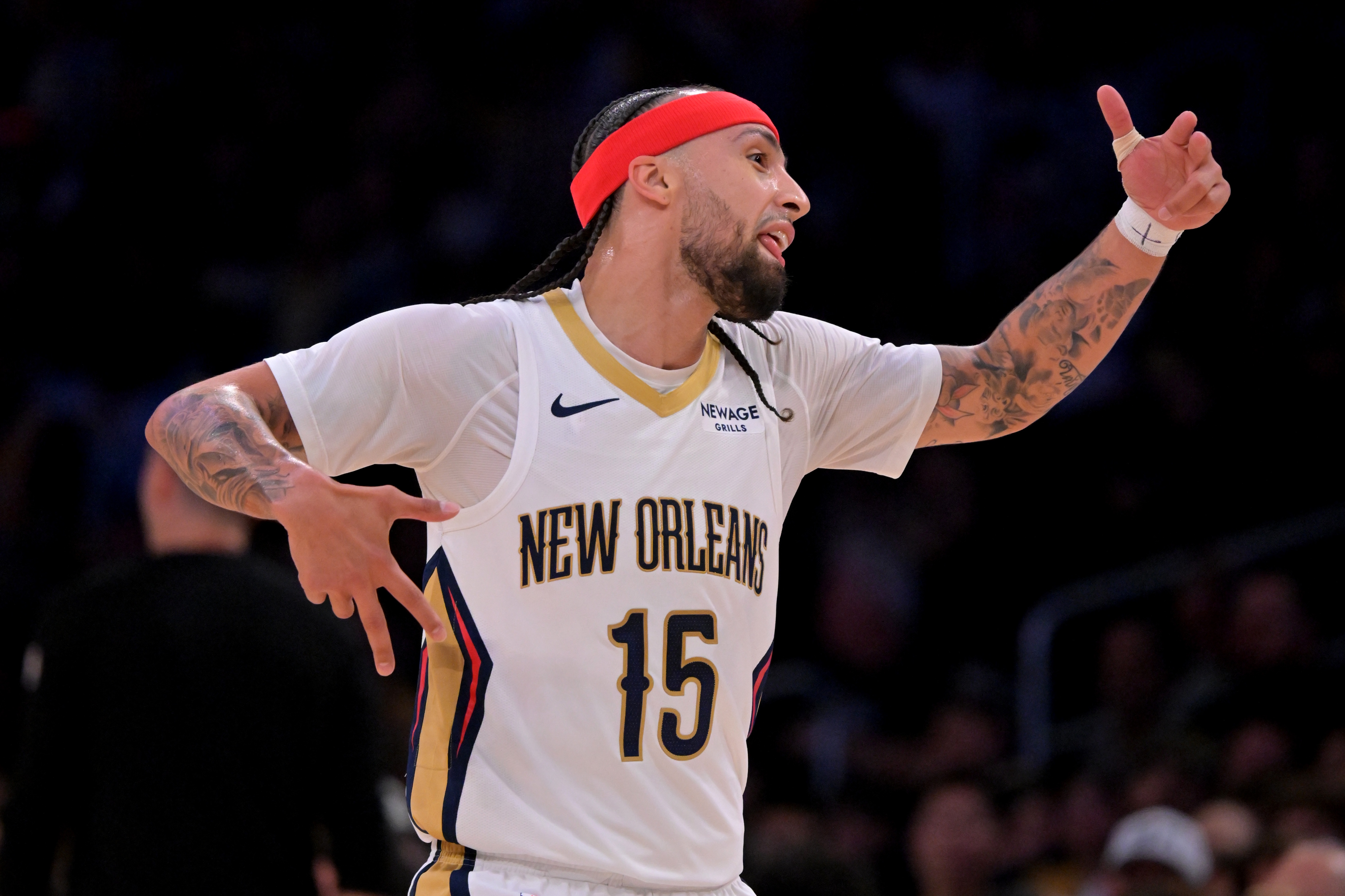 开云-美记：湖人、火箭、马刺和尼克斯有意阿尔瓦拉多 后者值多个次轮