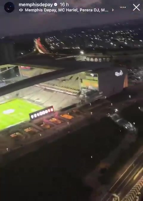 kaiyun-拉风！德佩乘坐直升机抵达球场，现场观看科林蒂安巴甲比赛